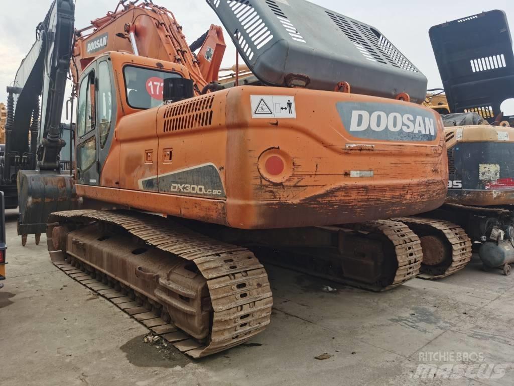 Doosan DX 300 LC--9C Bageri guseničari