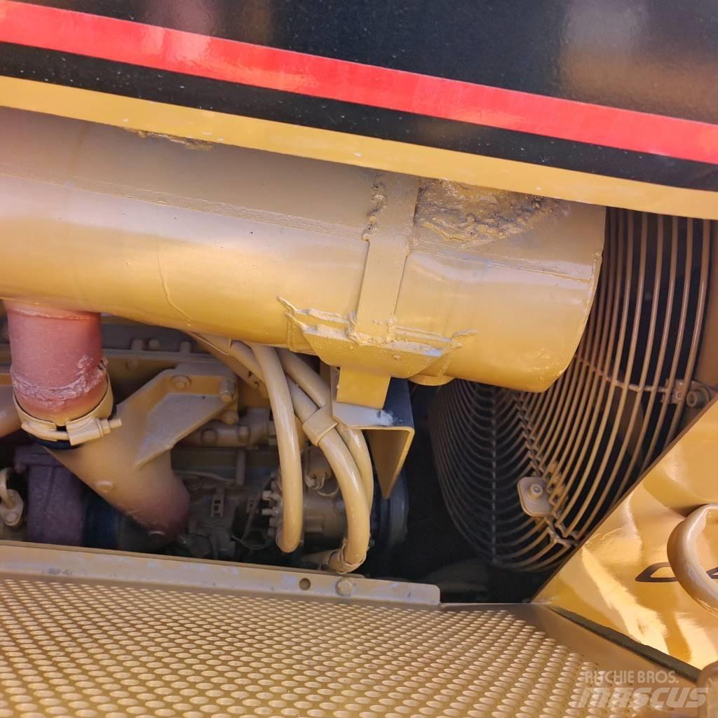CAT D 6 R Buldožeri guseničari