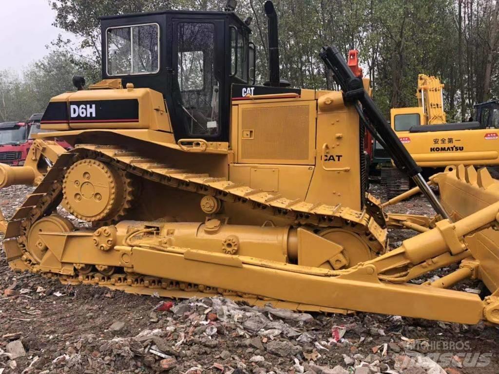 CAT D 6 H Buldožeri guseničari