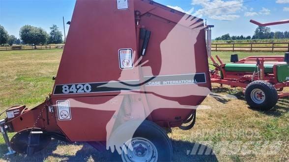 Case IH 8420 Prese/balirke za rolo bale