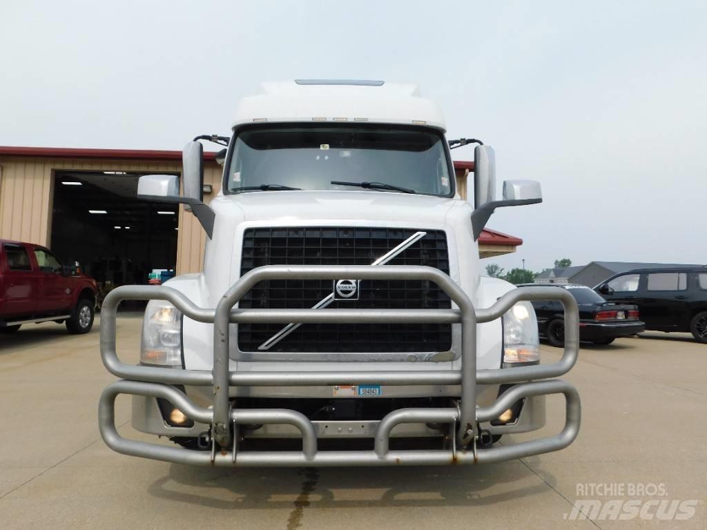 Volvo VNL Tegljači