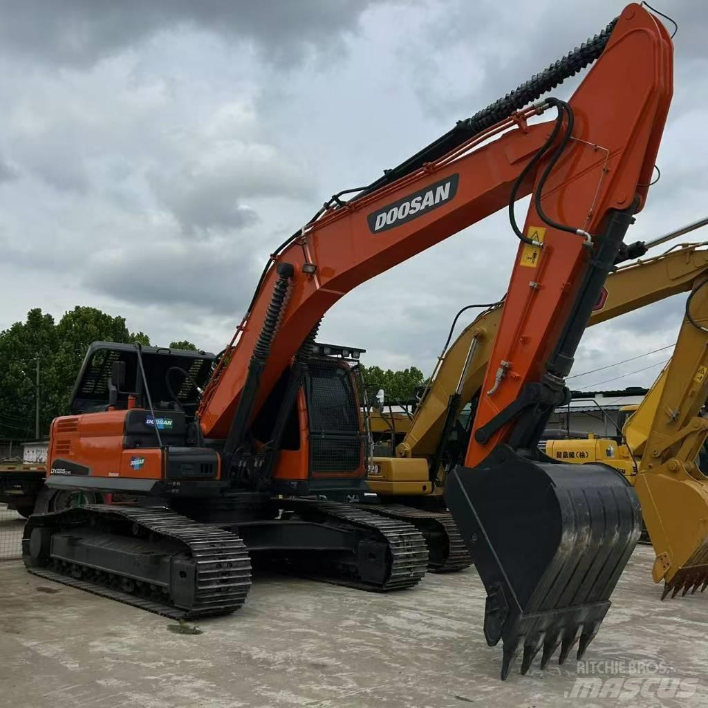 Doosan 225LC-9 Bageri guseničari