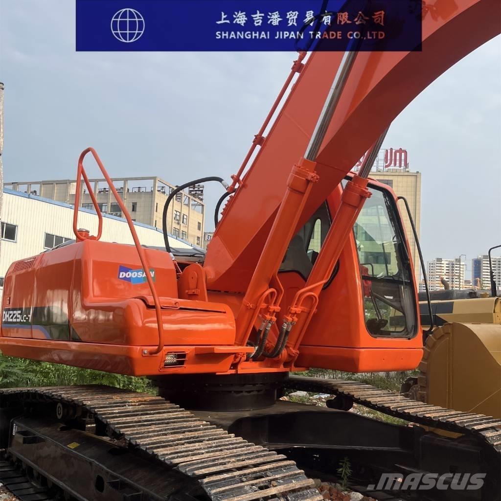 Doosan DH 225 Bageri guseničari