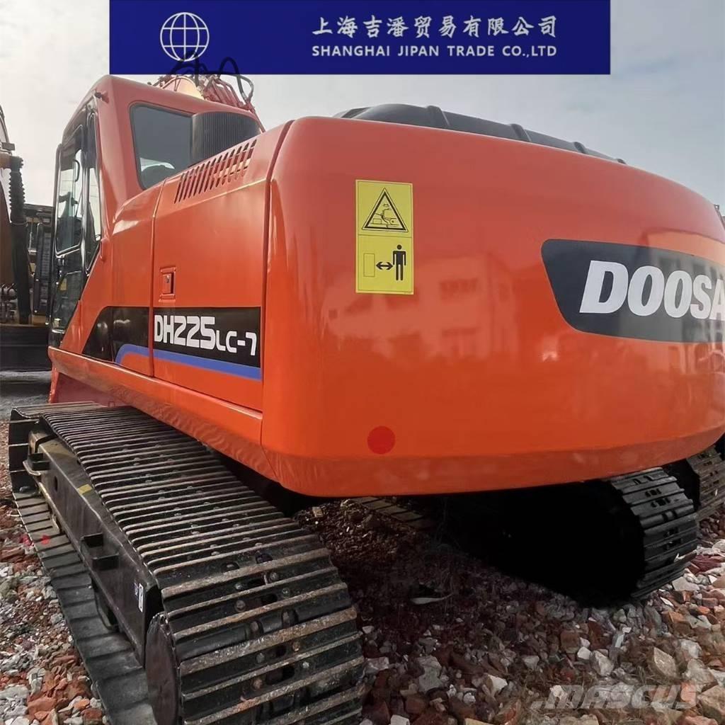 Doosan DH 225 Bageri guseničari