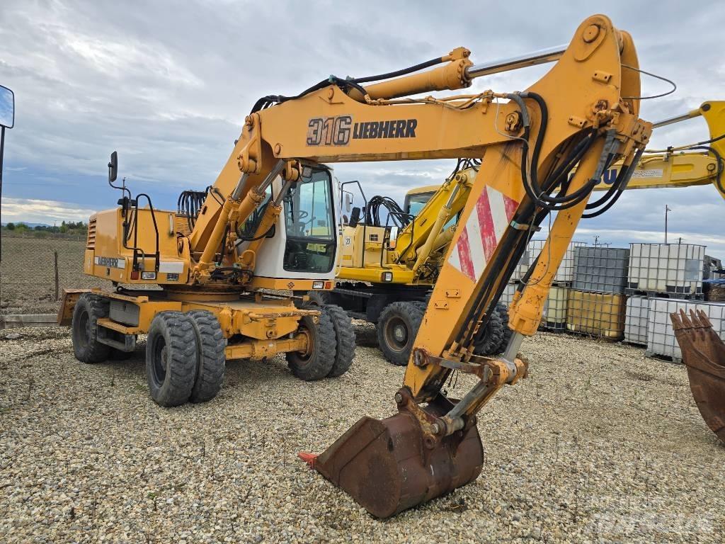 Liebherr A 316 Bageri točkaši