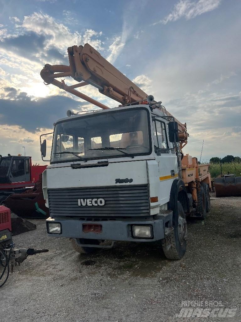 Iveco 330-36 H Kiperi kamioni