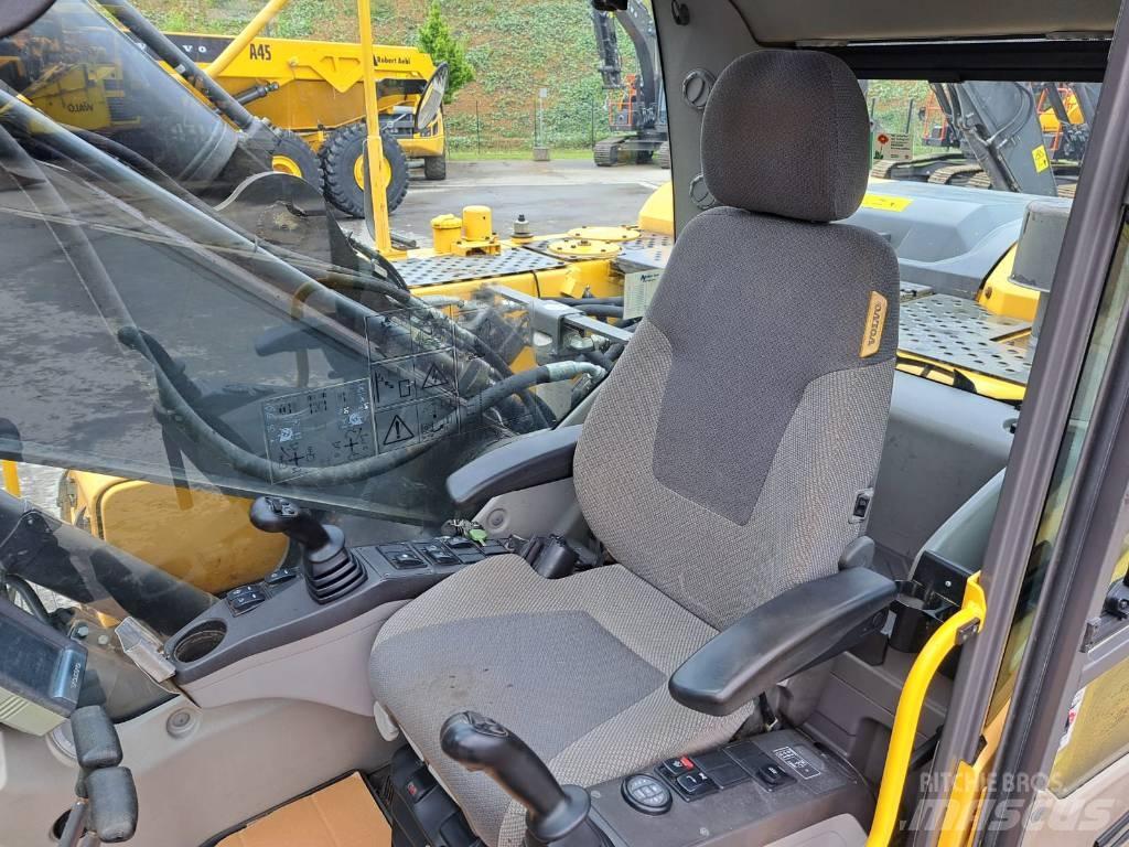 Volvo EC 220 DL Bageri guseničari