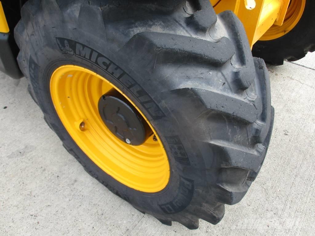 JCB 535-95 (599) Teleskopski viljuškari
