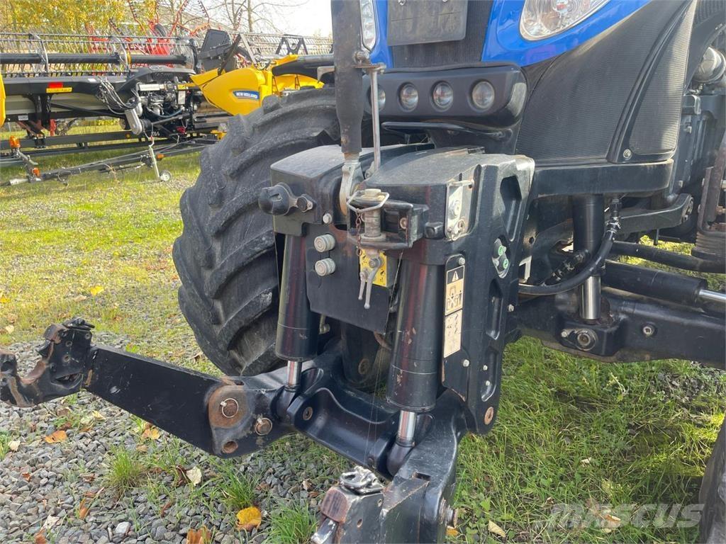 New Holland T8.390 Traktori