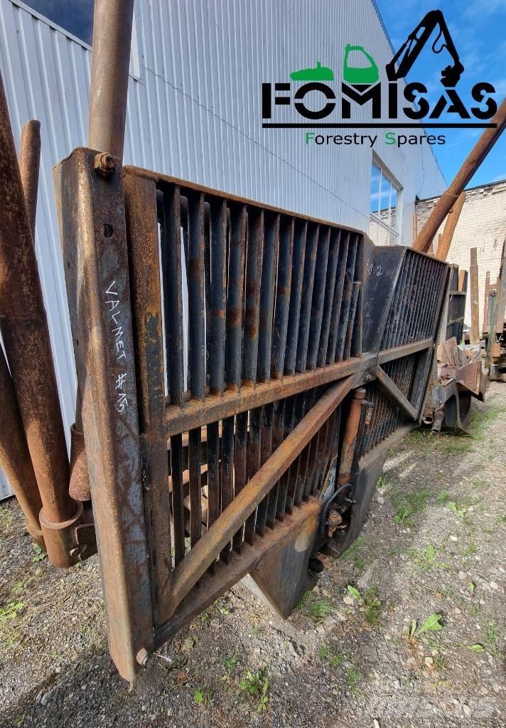 Valmet 840.2 Bunks Kranovi za debla