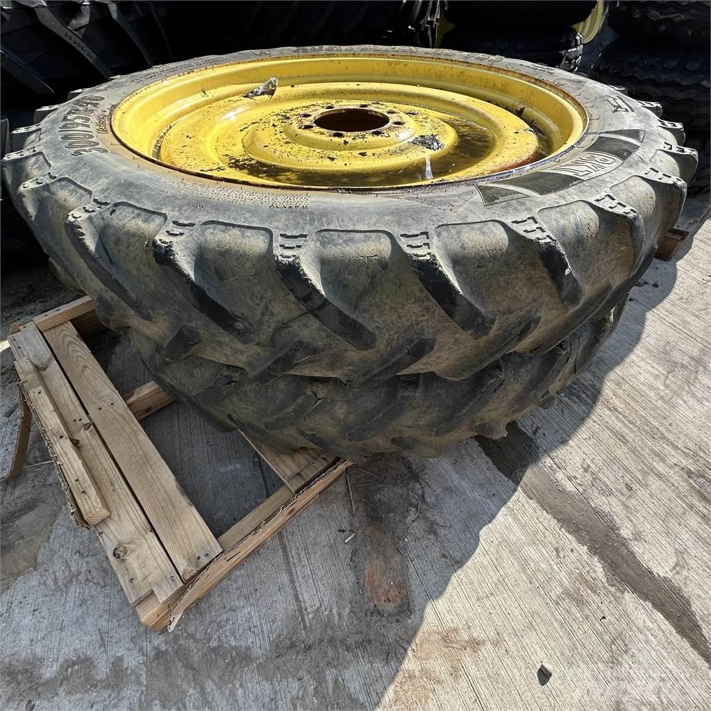  300/95R46 Gume, točkovi i felne