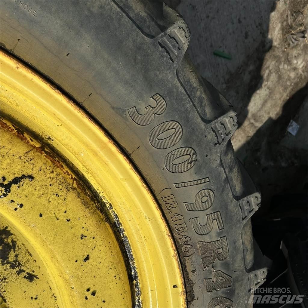  300/95R46 Gume, točkovi i felne
