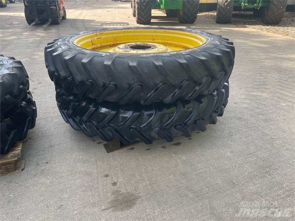  340/85R48 Gume, točkovi i felne