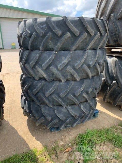  380/85R34 Gume, točkovi i felne