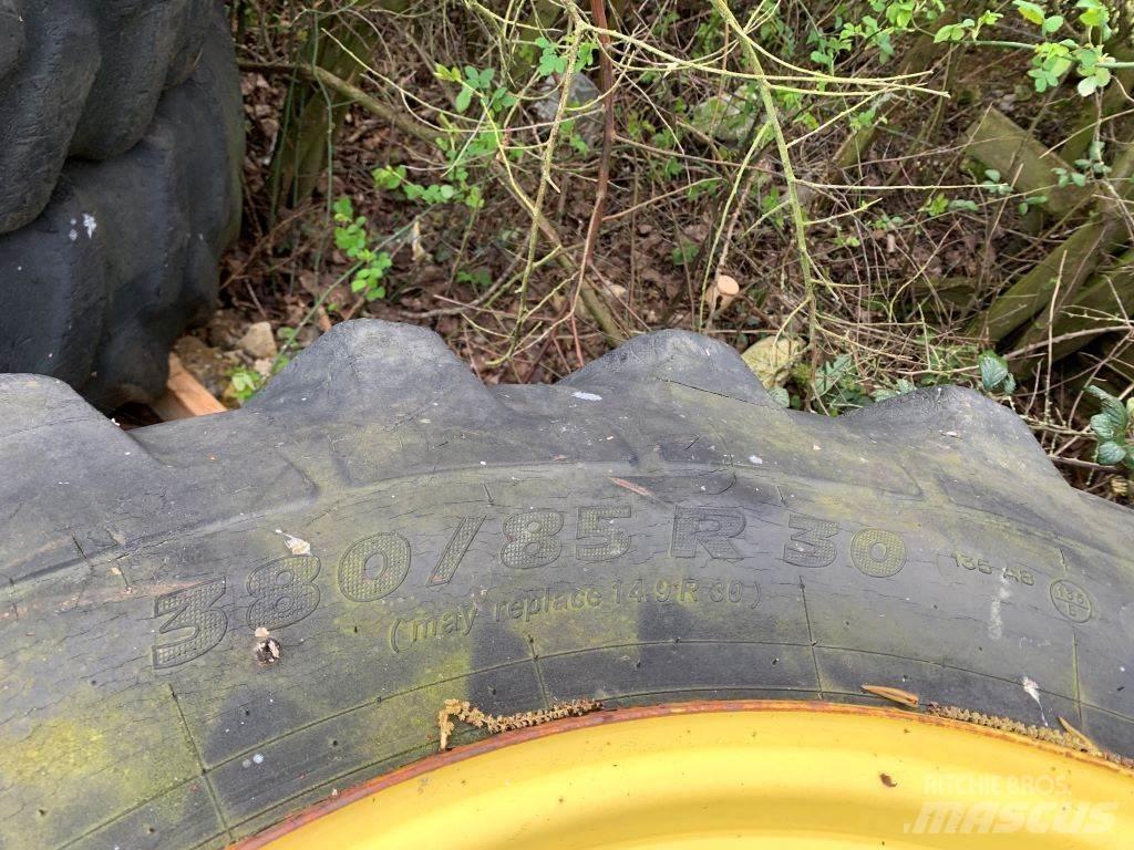  FRONT WHEELS Gume, točkovi i felne
