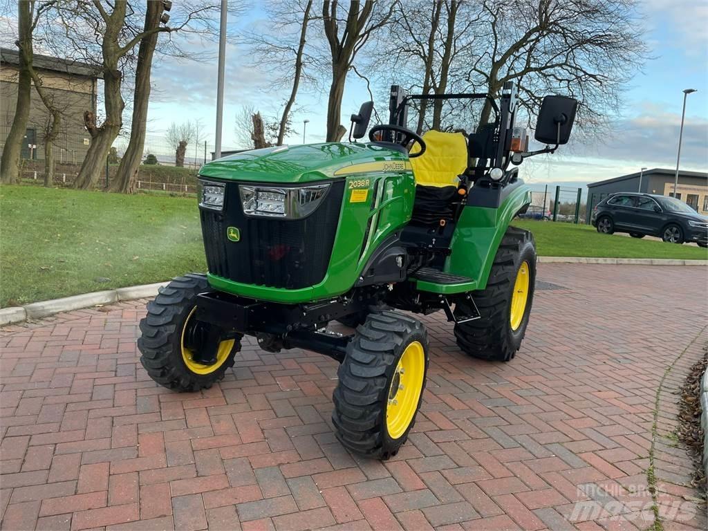 John Deere 2038R Manji traktori