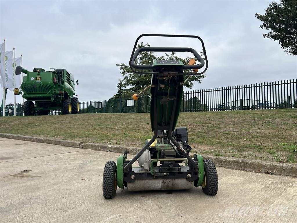 John Deere 220C Ostale poljoprivredne mašine