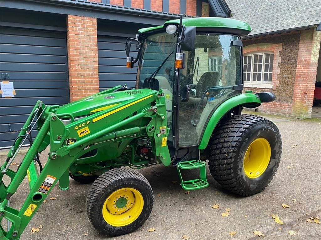 John Deere 4066R Manji traktori
