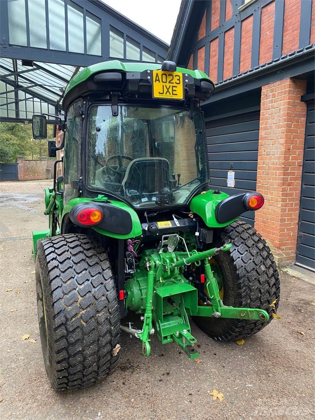 John Deere 4066R Manji traktori
