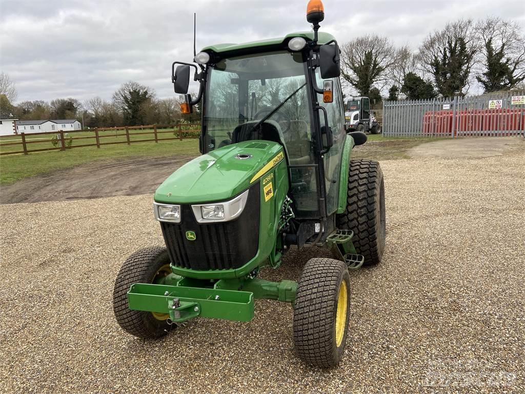 John Deere 4066R Manji traktori