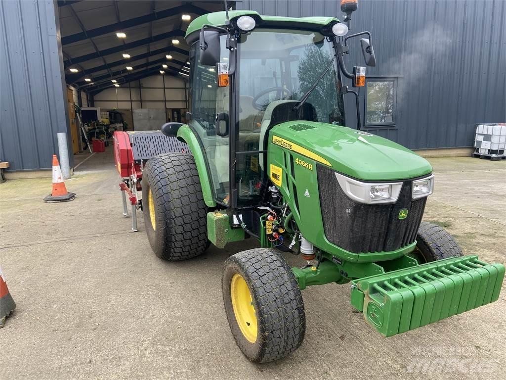 John Deere 4066R Manji traktori