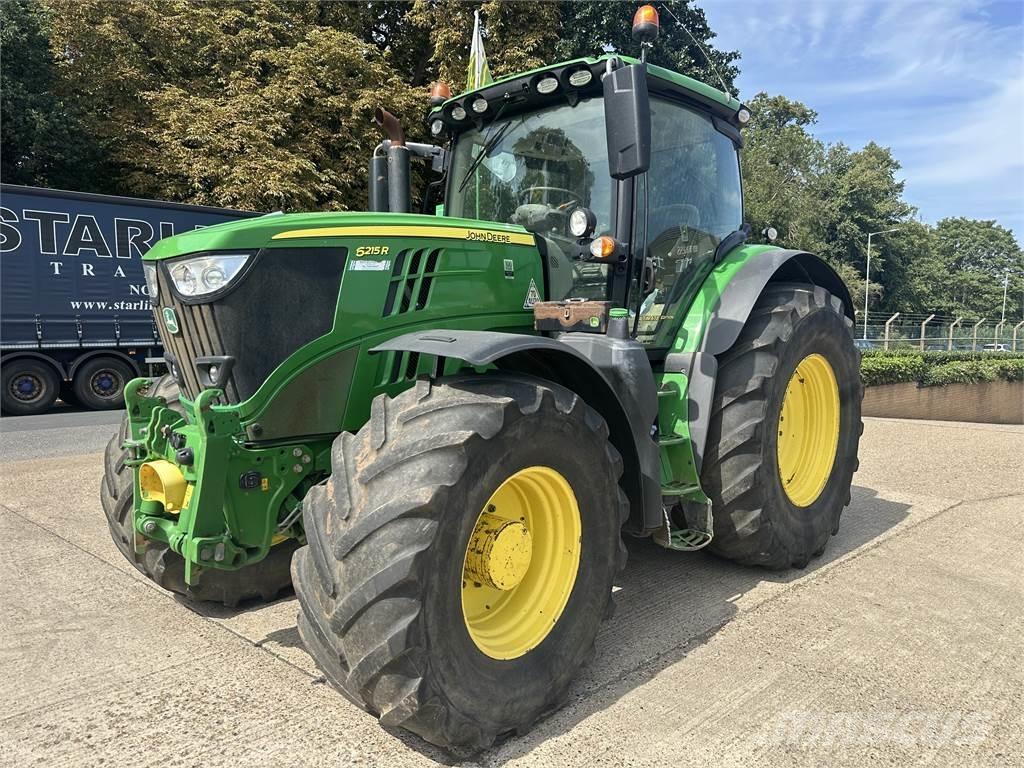 John Deere 6215R Traktori