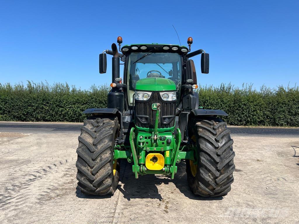 John Deere 6250R Traktori