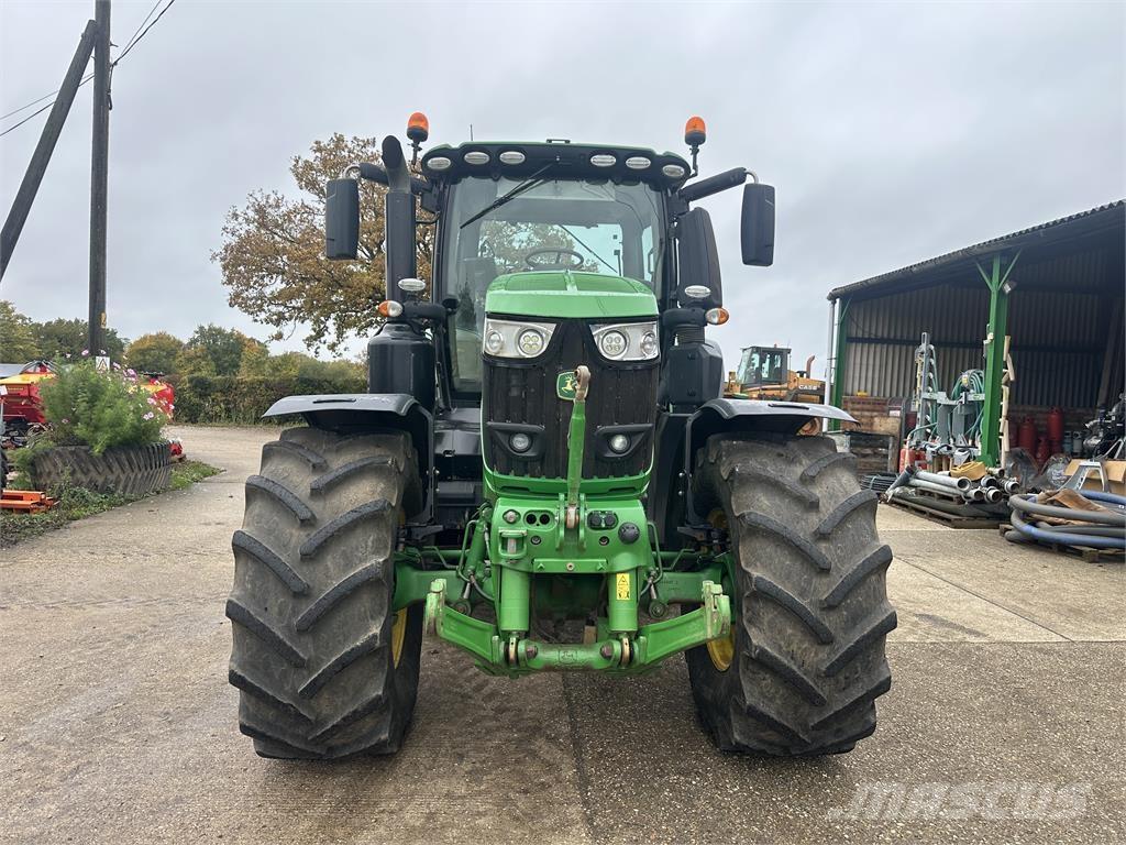 John Deere 6250R Traktori