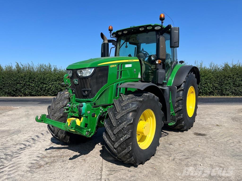 John Deere 6250R Traktori