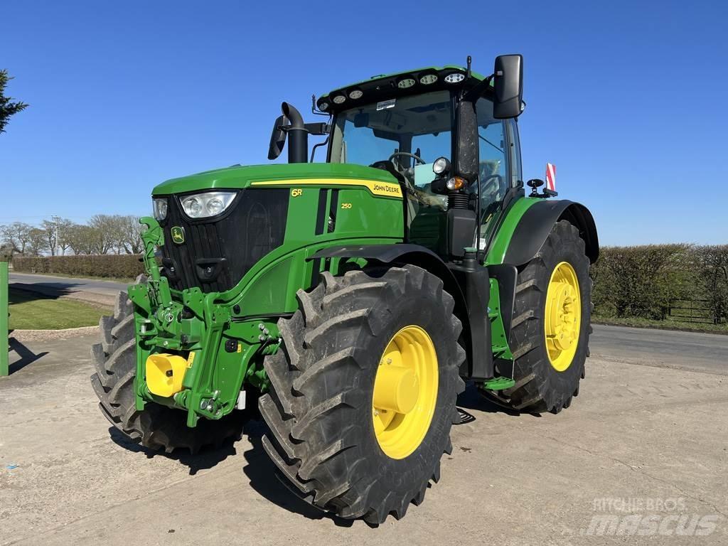 John Deere 6R250 Traktori
