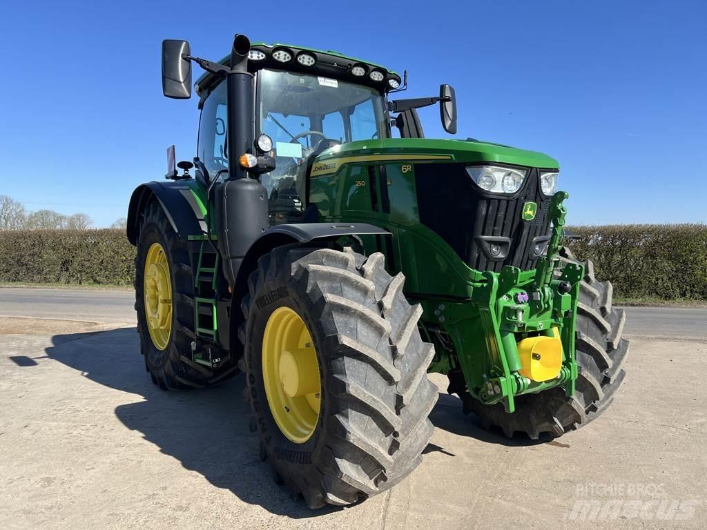 John Deere 6R250 Traktori