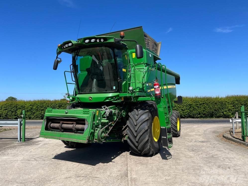 John Deere T670HM Kombajni