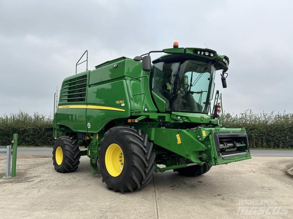 John Deere T670I Kombajni