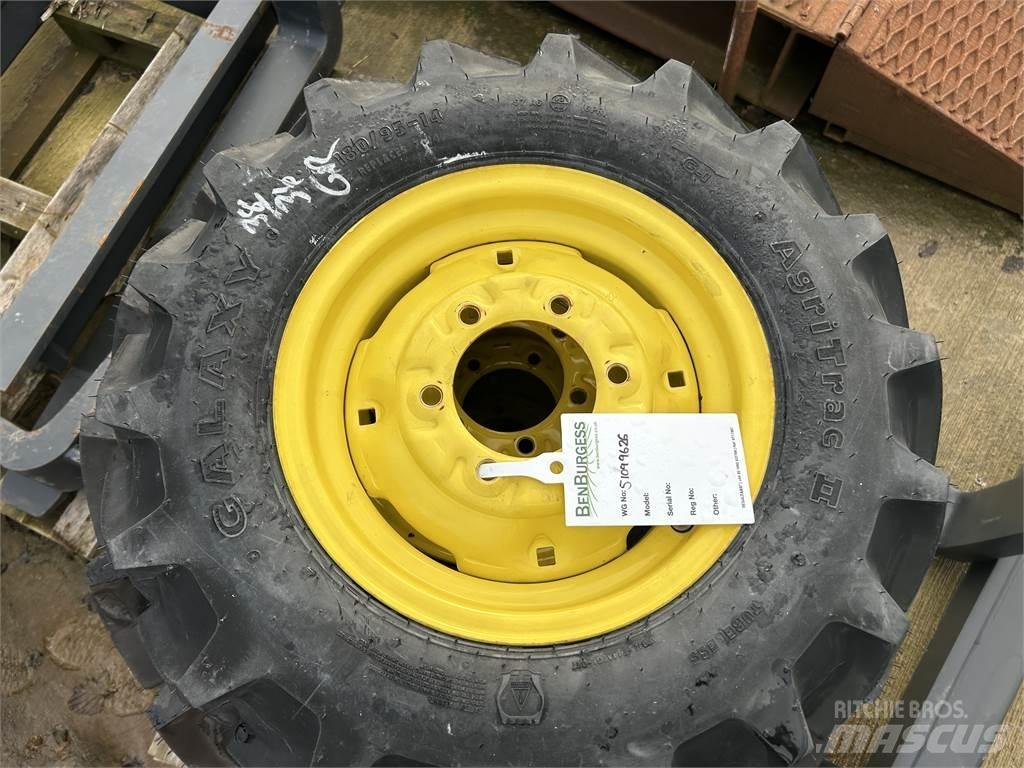 John Deere TYRES Ostale poljoprivredne mašine