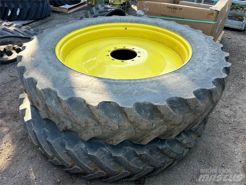 John Deere TYRES Ostale poljoprivredne mašine