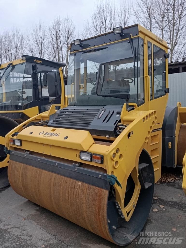 Bomag BW 203 AD-4 Valjci sa duplim bubnjem