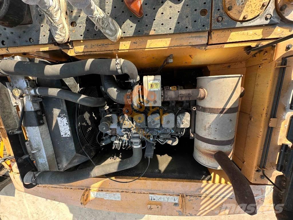 Hyundai R 225 -9 Bageri guseničari