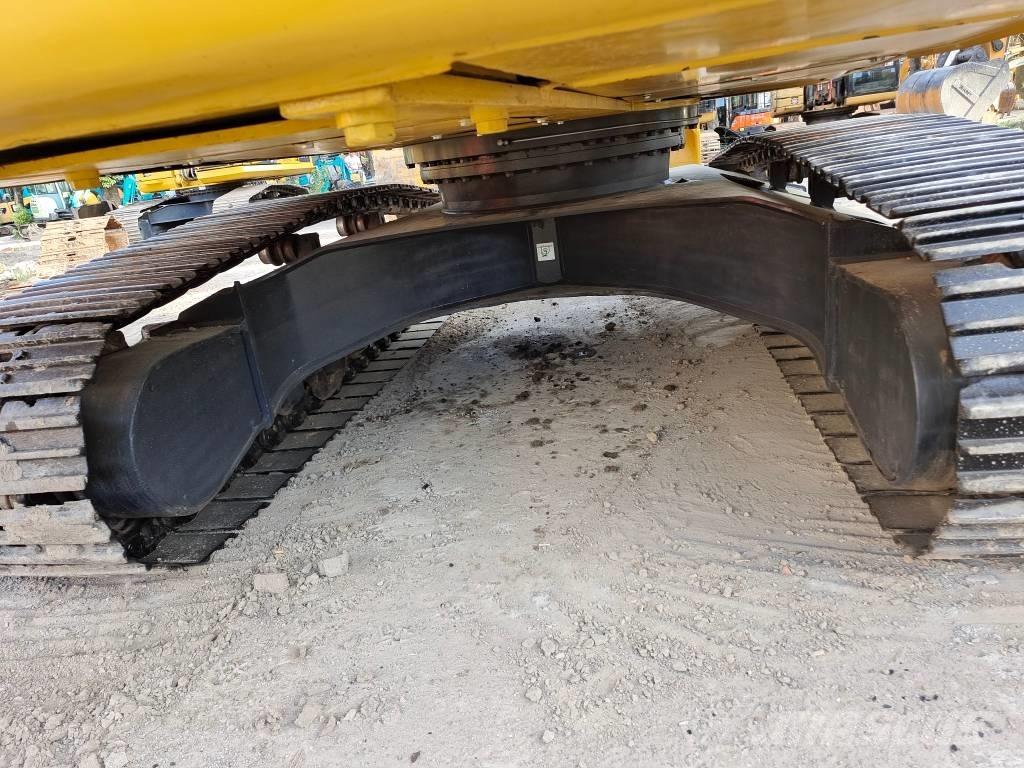 Komatsu PC 220-8 Bageri guseničari