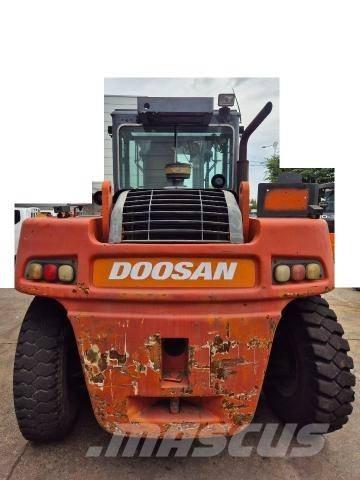 Doosan D 160 S-5 Dizelski viljuškari