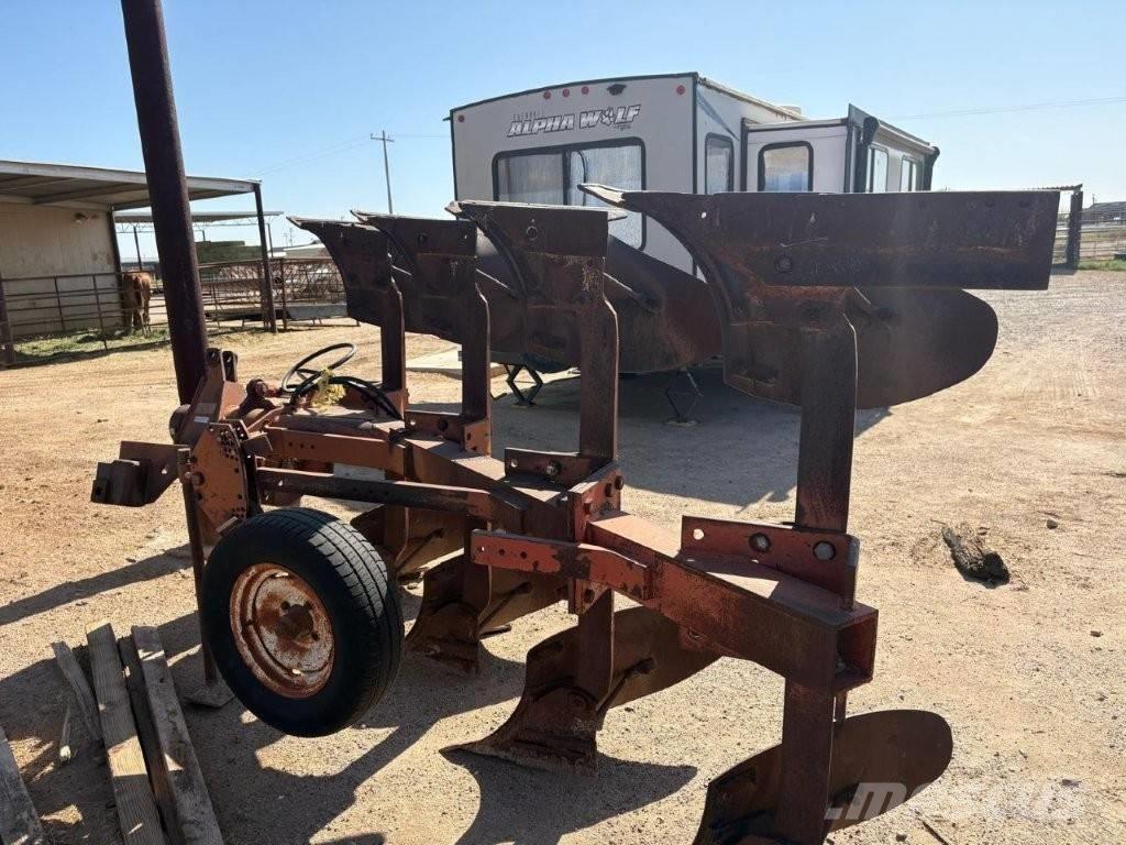 Case IH 140 plow Ostala dodatna oprema za traktore