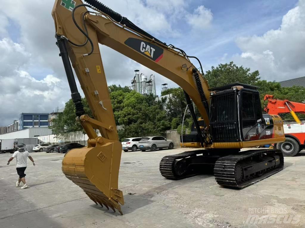CAT 320D2L Midi bageri 7t – 12t