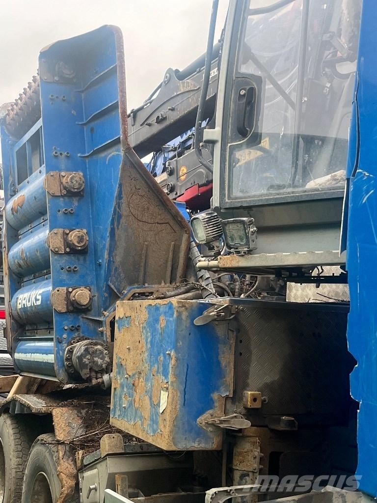 Volvo FH 750 Cepači za drva, drobilice za drvo i strugači