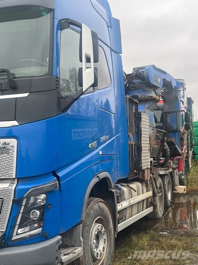 Volvo FH 750 Cepači za drva, drobilice za drvo i strugači