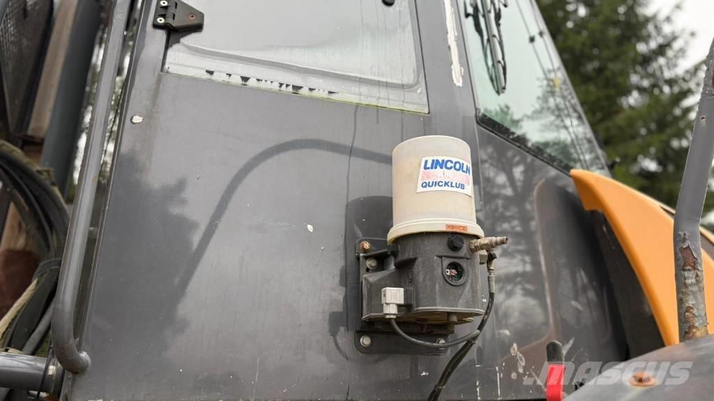 CASE 330 B Zglobni damperi