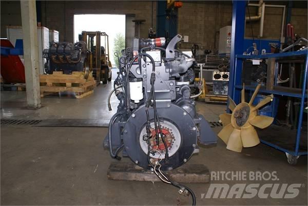 Komatsu S6D114 E1 Kargo motori