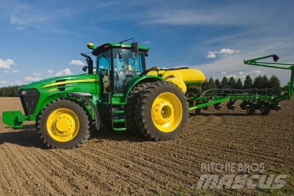 John Deere JD7930 Traktori