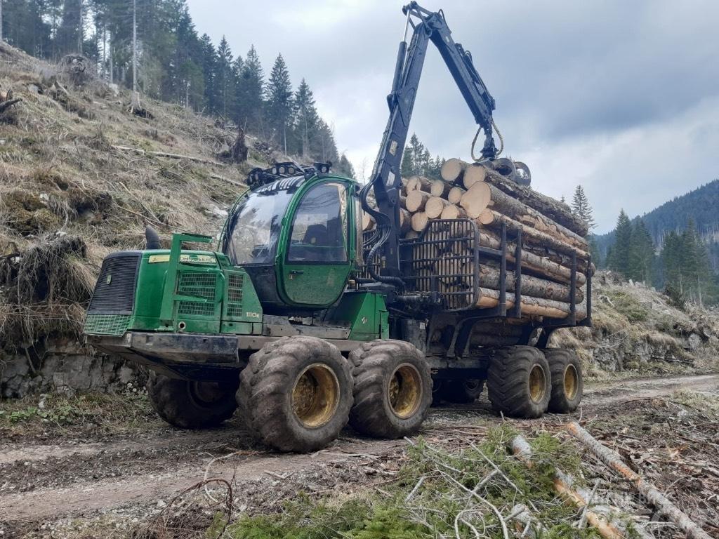 John Deere 1110 E Forvarderi