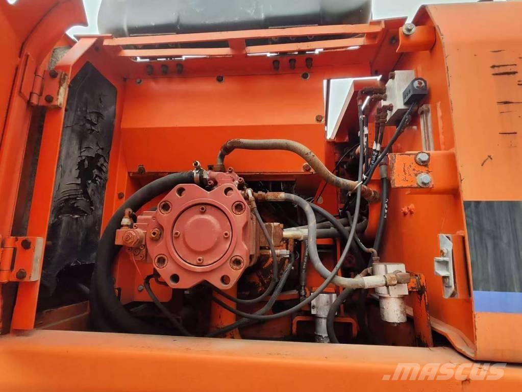 Doosan DH 210 W-7 Bageri točkaši