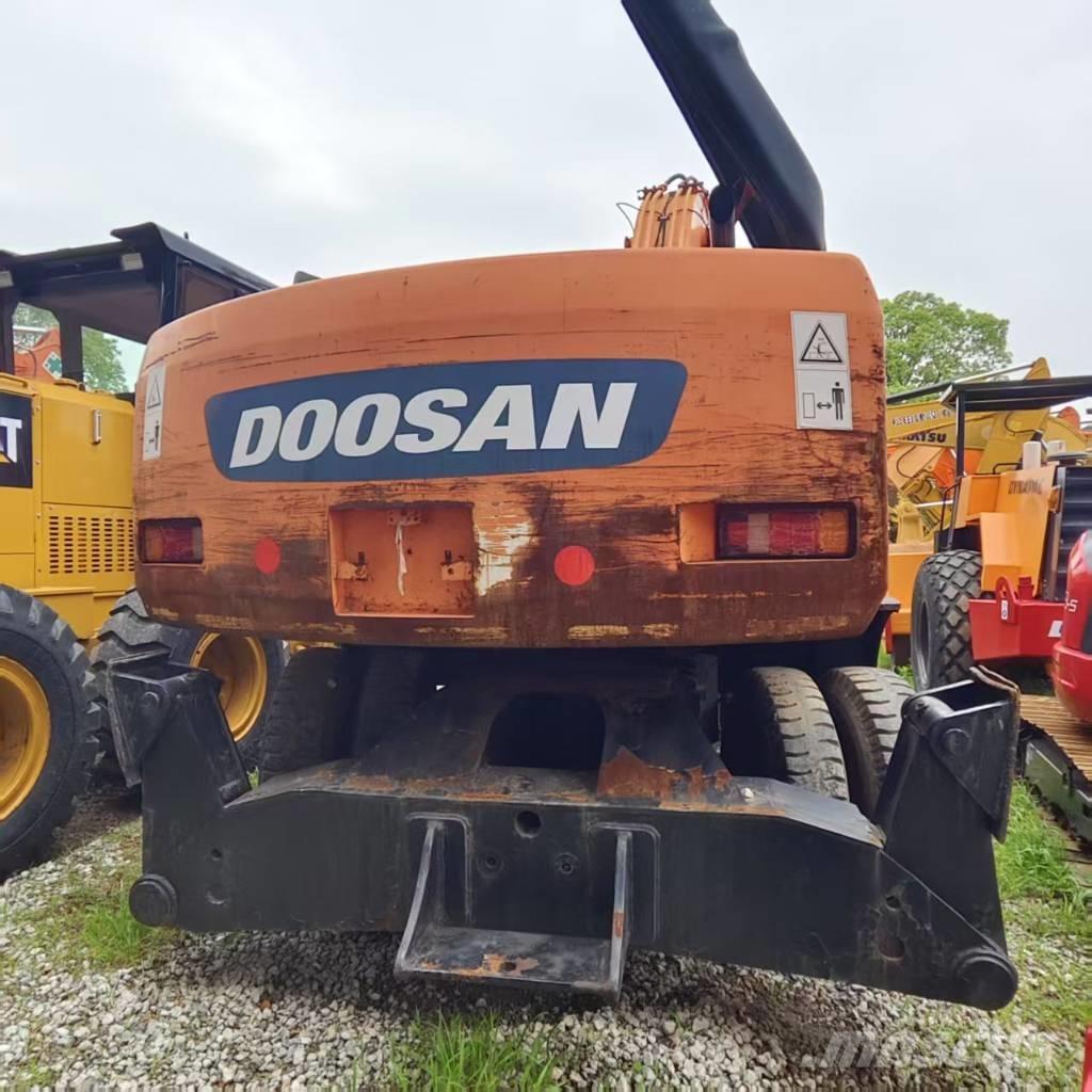 Doosan DH 210 W-7 Bageri točkaši