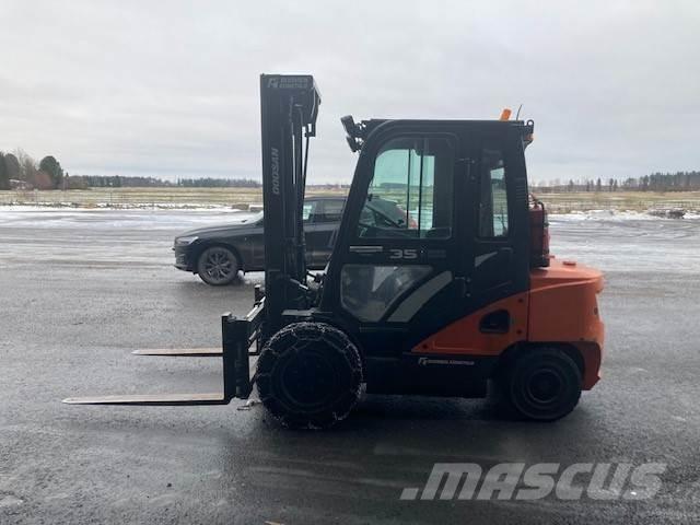 Doosan D35C-7 Dizelski viljuškari